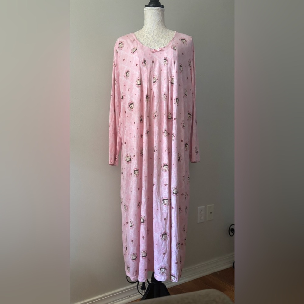 Betty Boop Pink Women’s Nightgown